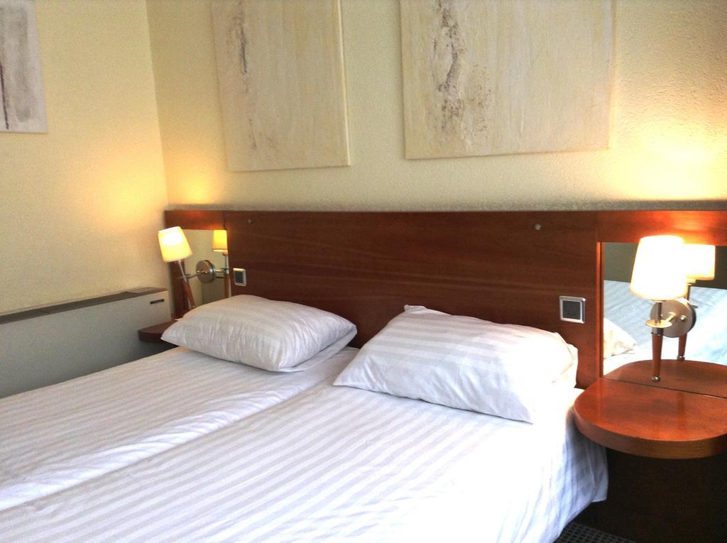 Ibis Geneve Centre Lac Room photo
