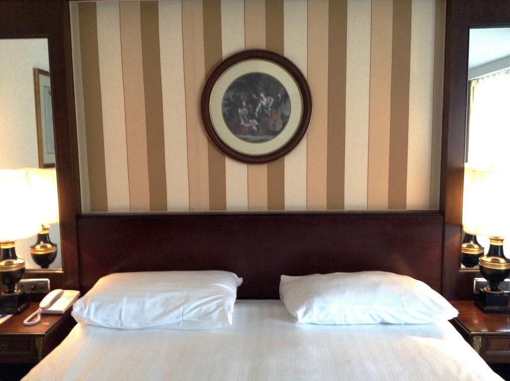 Ibis Geneve Centre Lac Room photo